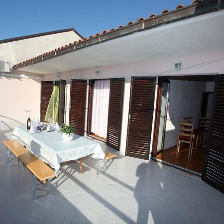 Apartment Kuba Макарска Екстериор снимка